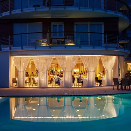Hotel Jesolopalace & 4*